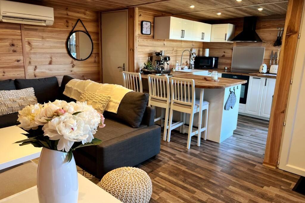 Chalet Et Jaccuzy Sur La Plage 比斯卡罗斯 外观 照片