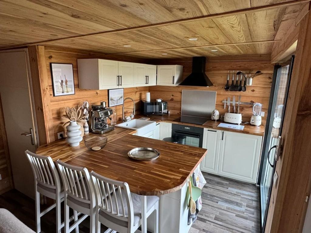 Chalet Et Jaccuzy Sur La Plage 比斯卡罗斯 外观 照片